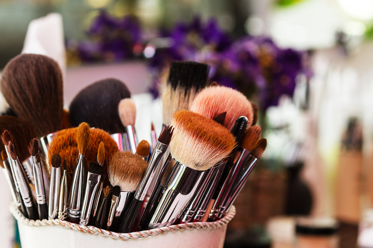 Kit pinceaux maquillage : nos conseils pour composer le vôtre ! - adopt